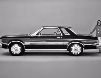 1975 Ford Granada 2-door Sedan (66H)