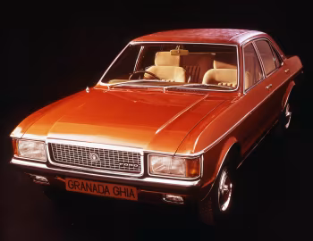 Ford Granada 3.0 Ghia 4-door Saloon [UK-spec] '1973–76