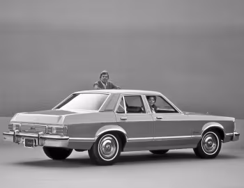 1975 Ford Granada Ghia 4-door Sedan (54К) '09.1974–75