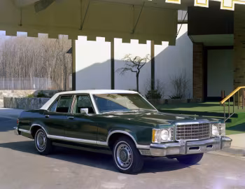 1977 Ford Granada Sedan (81 54H)