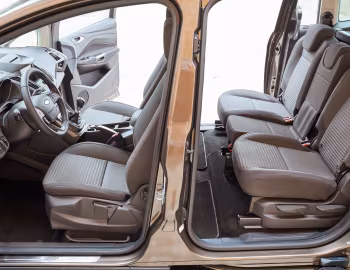 Інтэр'ер Ford Grand C-MAX [Worldwide] '2015–19