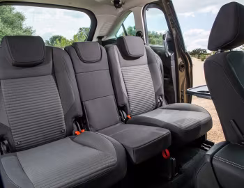 Інтэр'ер Ford Grand C-MAX [Worldwide] '2015–19