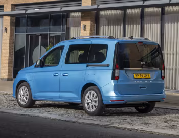 Ford Tourneo Connect Titanium PHEV [UK-spec] '2024–pr.