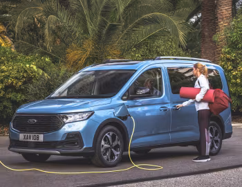 Ford Grand Tourneo Connect Active PHEV [EU-spec] '2024–pr.