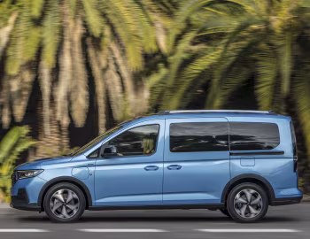 Ford Grand Tourneo Connect Active PHEV [EU-spec] '2024–pr.
