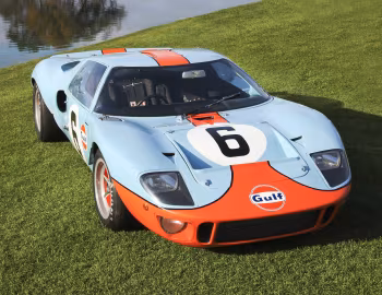 Ford GT40 Lightweight Race Car (P/1075) '1968