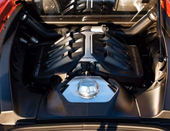 Under the hood 2017 Ford GT (H063)
