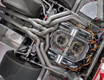 Under the hood Ford GT40 (J-5 MkIV) '1967