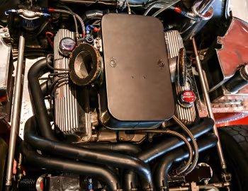 Under the hood Ford GT40 (J-12 MkIV) '1967