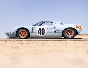 Ford GT40 Lightweight Race Car (P/1074) '1968