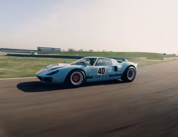 Ford GT40 Race Car (P/1033) '1966