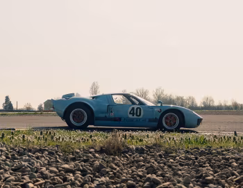 Ford GT40 Race Car (P/1033) '1966