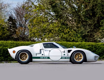 Ford GT40 Race Car (P/1042) '1966