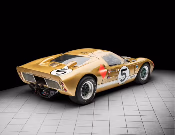 Ford GT40 Race Car by Holman-Moody (P/1016) '1966