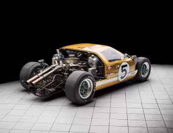 Ford GT40 Race Car by Holman-Moody (P/1016) '1966