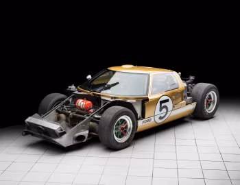 Ford GT40 Race Car by Holman-Moody (P/1016) '1966