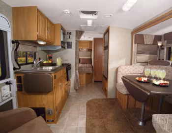 Interior 2005–08 Itasca Cambria '2004–08
