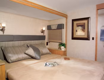 Interior 2005–08 Itasca Cambria '2004–08
