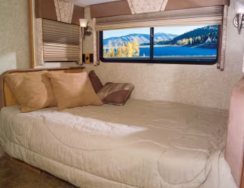 Interior 2005–08 Itasca Cambria '2004–08