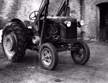 Fordson Major with JCB Major Loader '1952–57