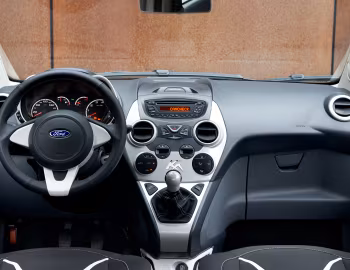 Panel frontal Ford Ka "Black & White" (RU8) '2015