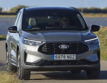 Ford Kuga Plug-In Hybrid "Sound Edition" [EU-spec] '2025–pr.