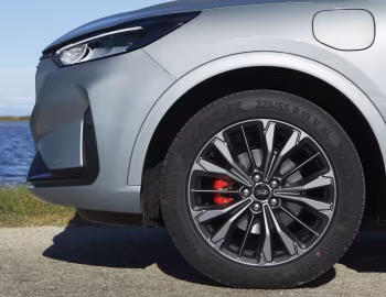 Ford Kuga Plug-In Hybrid "Sound Edition" [EU-spec] '2025–pr.