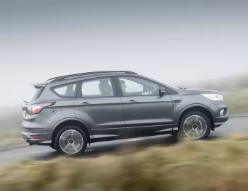 Ford Kuga ST-Line [UK-spec] (C520) '2017–19