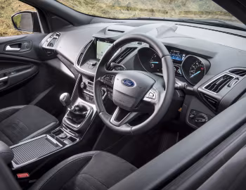 Интерьер Ford Kuga ST-Line [UK-spec] (C520) '2017–19