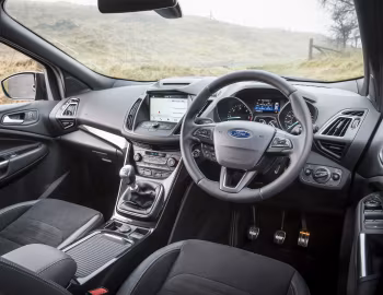 Интерьер Ford Kuga ST-Line [UK-spec] (C520) '2017–19