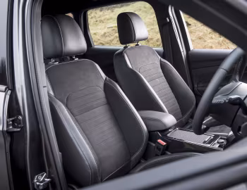 Интерьер Ford Kuga ST-Line [UK-spec] (C520) '2017–19