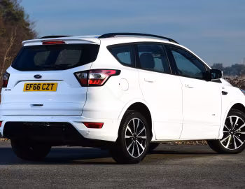 Ford Kuga ST-Line [UK-spec] (C520) '2017–19