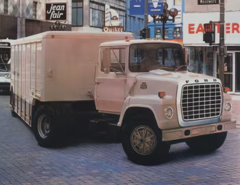 1984 Ford L-7000 Tractor Truck
