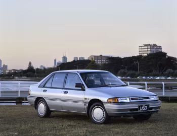 Ford Laser Ghia 5-door [Australia] (KF) '03.1990–10.1991