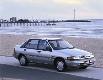 Ford Laser Ghia 5-door [Australia] (KF) '03.1990–10.1991