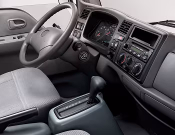 Panel frontal Ford LCF '2004–09