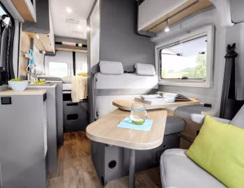 Interior LMC Innovan 590 '01.2022–25