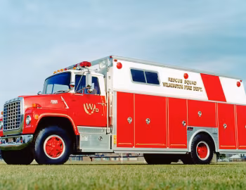 1983 Ford LN-8000 Saulsbury Cardinal Rescue Squad