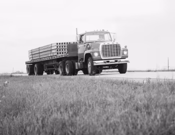 Ford LT-9000 Tractor Truck '1974–81