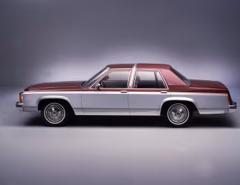 1980 Ford LTD Landau 4-door Sedan (63 54H)