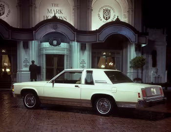 1980 Ford LTD Landau 2-door Sedan (62 66H)