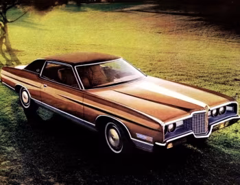 1971 Ford LTD Brougham Hardtop Coupe (65К)