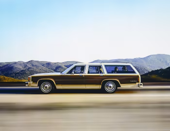 1984 Ford LTD Crown Victoria Country Squire Station Wagon (44 74K)