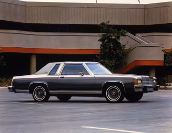 1986 Ford LTD Crown Victoria Coupe (42 66K)