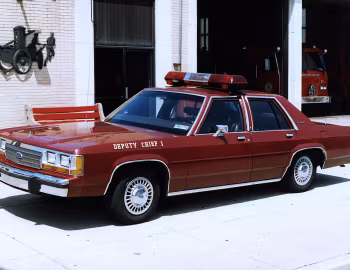1988 Ford LTD Crown Victoria Fire Chief's Car