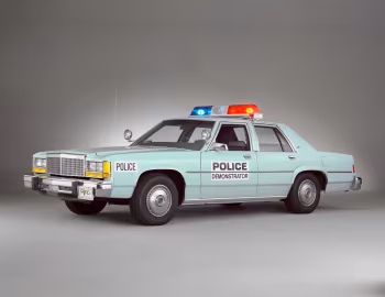1981 Ford LTD Sedan Police (33 54H)