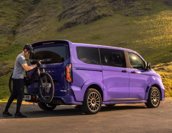Ford E-Tourneo Custom MS-RT [Worldwide] '2025–pr.
