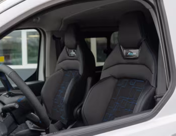 Interior Ford E-Transit Custom MS-RT Double-Cab-in-Van L2 [EU-spec] '2024–pr.