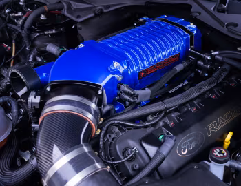 Bajo el capó 2016 MAD Industries Ford Mustang GT Convertible '2015