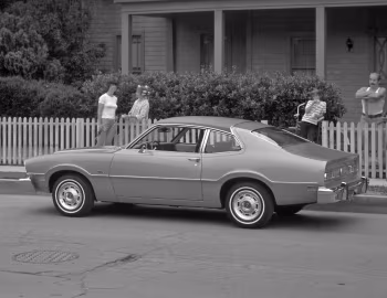 1976 Ford Maverick 2-door Sedan (62А)